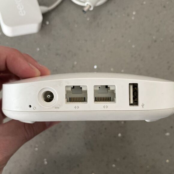 Eero Model A010001 Wifi Router With Power Cord E6CC-1138-PANY-NJK0 - Picture 3 of 4